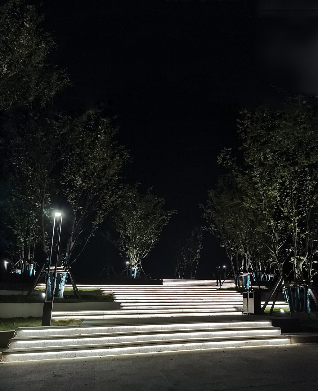 大邑西湖公园照明亮化成功案列